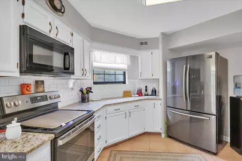 16 Edinburgh Ct, Mount Laurel, NJ 08054 photo 13