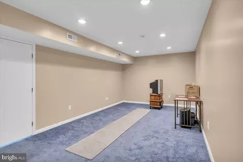16 Edinburgh Ct, Mount Laurel, NJ 08054 photo 32