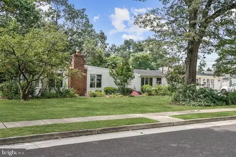 323 Palmer St, Riverside, NJ 08075