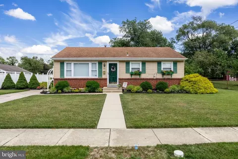 22 Lanfair Rd, Marlton, NJ 08053