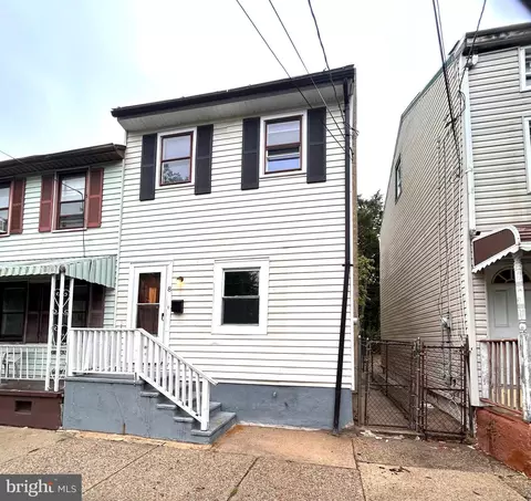 8 E Federal St, Burlington, NJ 08016