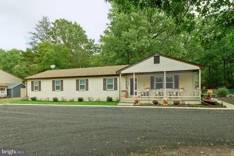 8 Beebe Ln, Southampton, NJ 08088