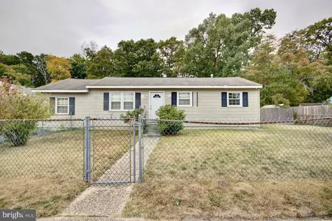 513 Berkeley Dr, Browns Mills, NJ 08015