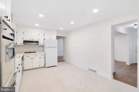 104 N Maple Ave, Maple Shade, NJ 08052 photo 12