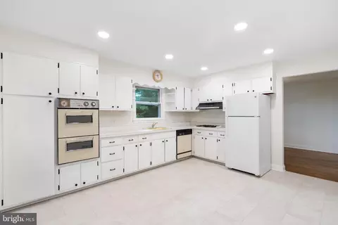104 N Maple Ave, Maple Shade, NJ 08052 photo 10
