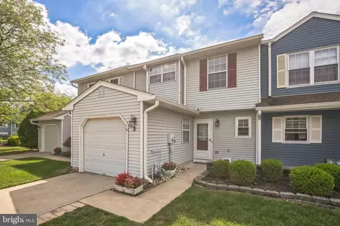 2 Deerfield Ct #119, Bordentown, NJ 08505