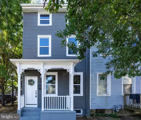 25 E Federal St, Burlington, NJ 08016