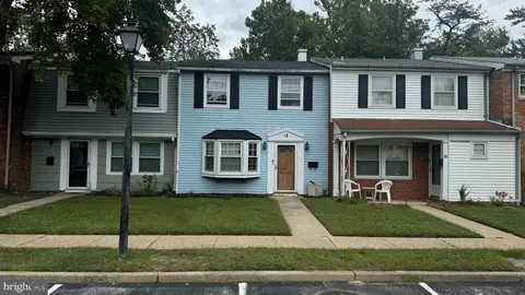 10 Radnor Ct, Willingboro, NJ 08046