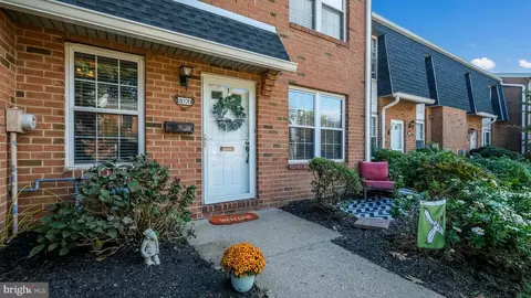2070 Harbour Dr, Palmyra, NJ 08065