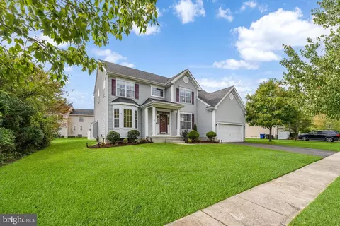 14 Grist Mill Ct, Pemberton, NJ 08068