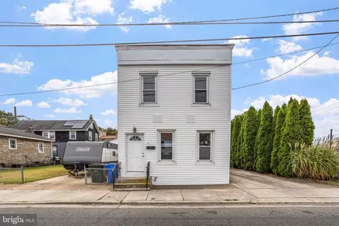 116 Jones St, Burlington, NJ 08016