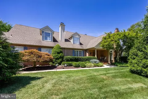 445 Windrow Clusters Dr, Moorestown, NJ 08057
