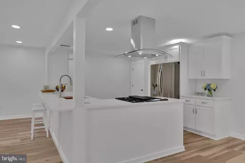 Entry Way - 71 S Maple Ave, Marlton, NJ 08053 photo 5 of 14