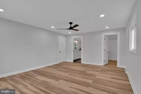 Entry Way - 71 S Maple Ave, Marlton, NJ 08053 photo 12 of 14