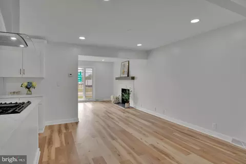 Living - 71 S Maple Ave, Marlton, NJ 08053 photo 5 of 6