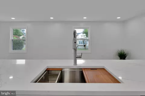 Kitchen - 71 S Maple Ave, Marlton, NJ 08053 photo 6 of 8