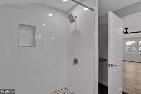 Bath - 71 S Maple Ave, Marlton, NJ 08053 photo 8 of 11