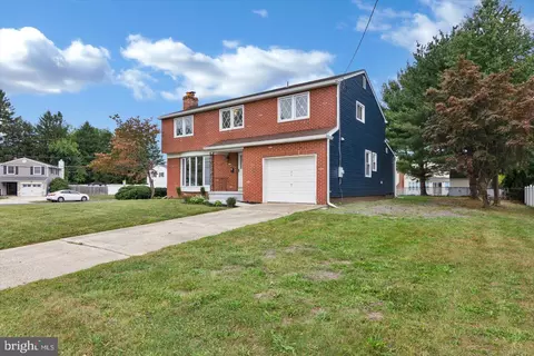 Exterior - 71 S Maple Ave, Marlton, NJ 08053 photo 3 of 7