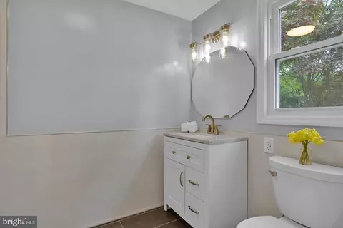 Bath - 71 S Maple Ave, Marlton, NJ 08053 photo 2 of 11