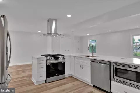 Kitchen - 71 S Maple Ave, Marlton, NJ 08053 photo 3 of 8