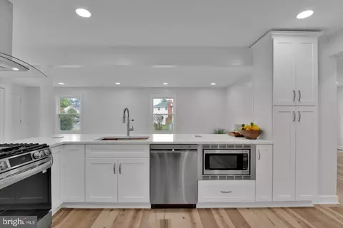 Kitchen - 71 S Maple Ave, Marlton, NJ 08053 photo 4 of 8