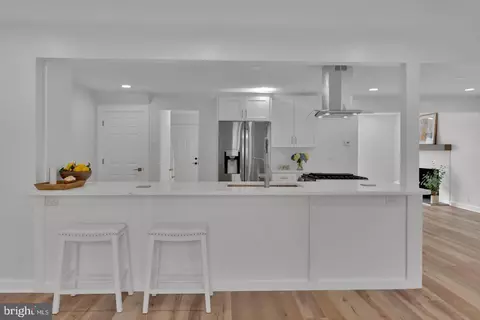 Entry Way - 71 S Maple Ave, Marlton, NJ 08053 photo 6 of 14