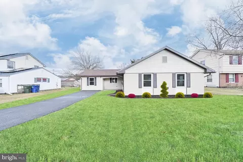 55 Pembrook Ln, Willingboro, NJ 08046
