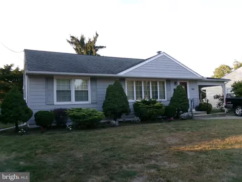 1027 Ashton Ave, Beverly, NJ 08010