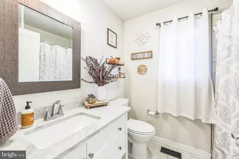 Bath - 221 Maple Ave, Delanco, NJ 08075 photo 2 of 2