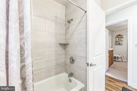Entry Way - 221 Maple Ave, Delanco, NJ 08075 photo 7 of 7