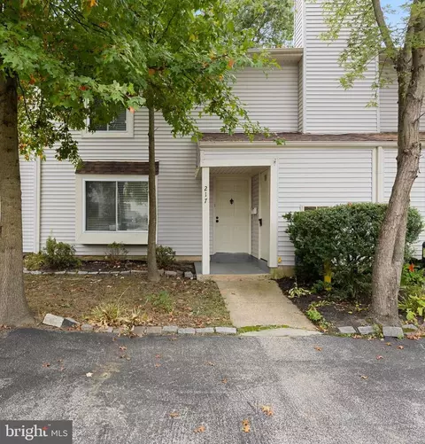 217 Deerpark Ct, Marlton, NJ 08053
