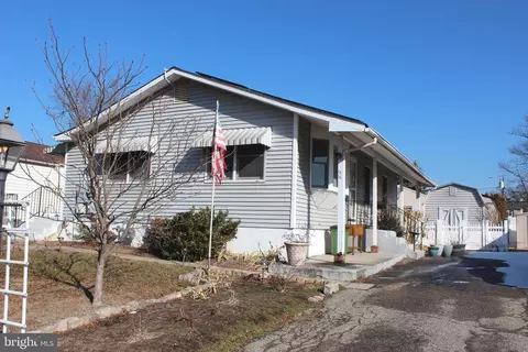 1616 Jefferson St, Cinnaminson, NJ 08077