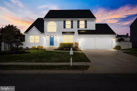 21 Clinton Ln, Marlton, NJ 08053