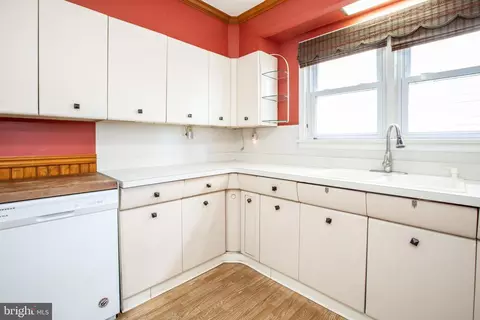 Kitchen - 527 Broad St, Beverly, NJ 08010 photo 3 of 3