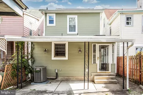 Exterior - 527 Broad St, Beverly, NJ 08010 photo 2 of 3