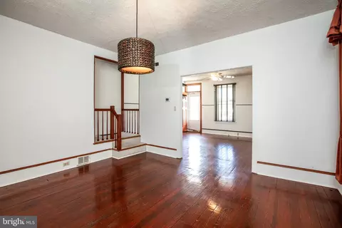 Living - 527 Broad St, Beverly, NJ 08010 photo 3 of 3
