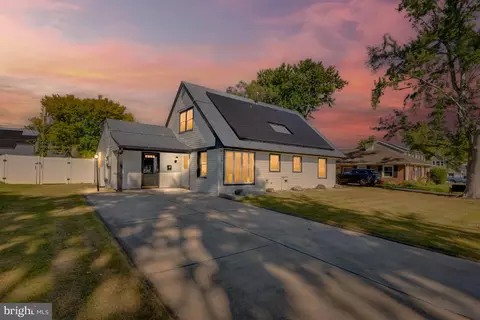 33 Melrose Ln, Willingboro, NJ 08046