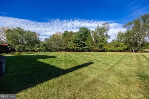Exterior - 16 Byron Dr, Mount Laurel, NJ 08054 photo 4 of 4