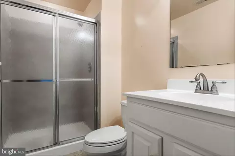 Bath - 16 Byron Dr, Mount Laurel, NJ 08054 photo 4 of 4