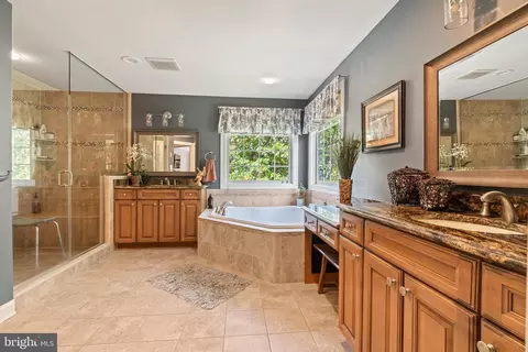 Bath - 6 Fox Hill Dr, Southampton, NJ 08088 photo 2 of 6