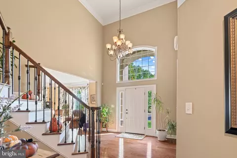 Entry Way - 6 Fox Hill Dr, Southampton, NJ 08088 photo 3 of 8