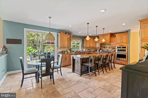 Kitchen - 6 Fox Hill Dr, Southampton, NJ 08088 photo 4 of 5