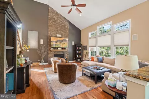 Living - 6 Fox Hill Dr, Southampton, NJ 08088 photo 1 of 2