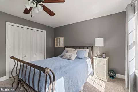 Bedroom - 6 Fox Hill Dr, Southampton, NJ 08088 photo 7 of 9
