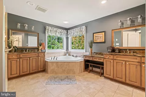 Bath - 6 Fox Hill Dr, Southampton, NJ 08088 photo 1 of 6