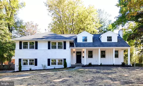 1 Laurel Ct, Cinnaminson, NJ 08077