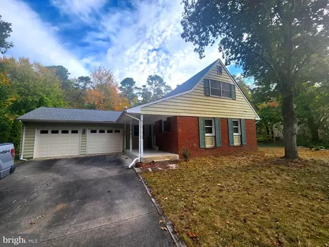 66 N Lakeside Dr W, Medford, NJ 08055
