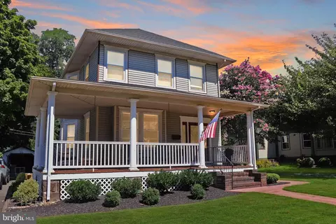 629 Thomas Ave, Riverton, NJ 08077