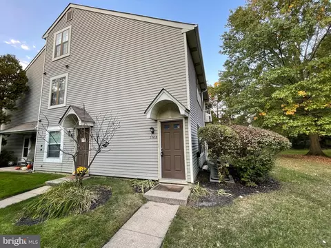 256 B Everly Ct, Mount Laurel, NJ 08054