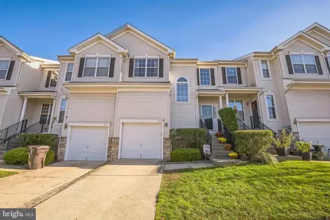305 Huntington Dr, Delran, NJ 08075